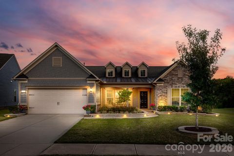 1486 Carolina Orchards Boulevard pending home in Carolina Orchards, Fort Mill, SC
