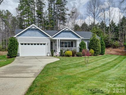 241 West Sunset Ridge Drive pending home in Sunset Ridge, Etowah, NC
