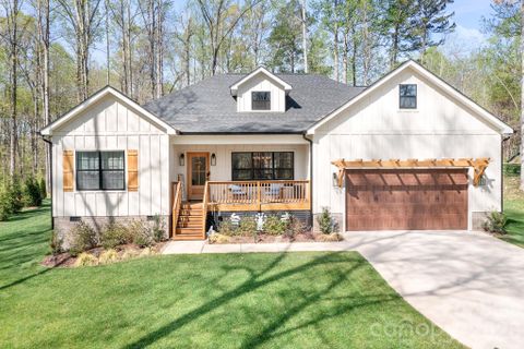 226 Carters Farm Drive sold home in Carters Farm, Statesville, NC