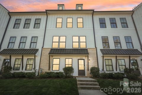 11939 Fiddlers Roof Lane active home in Elm Terraces, Charlotte, NC