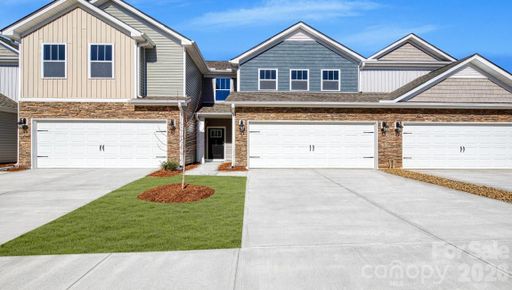123 Sugg Trail pending home in Pleasant Grove Townhomes, Weaverville, NC