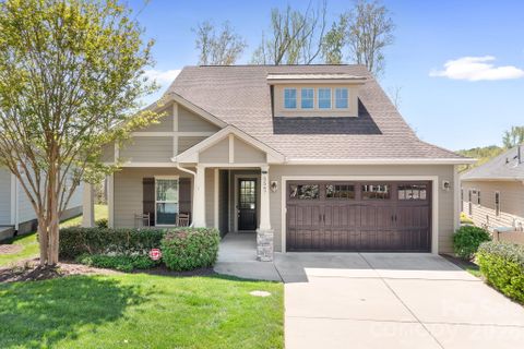 5567 Elk Knob Court active home in Trilogy Lake Norman, Denver, NC