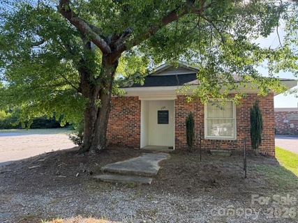 104 S Ashe Street