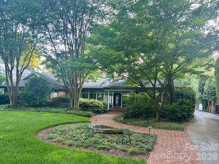 810 Colville Road