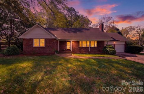 35 32nd Avenue sold home in W L Mitchell Estate, Hickory, NC