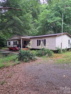 5023 Dogwood Lane