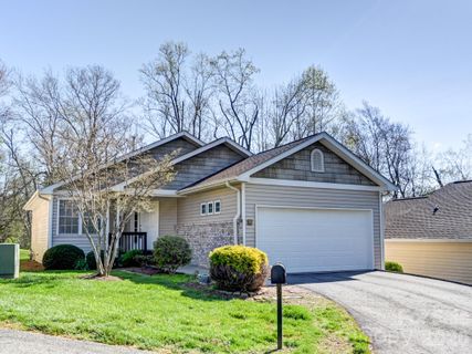 72 Creeks End Circle sold home in The Glens At Aberdeen, Mills River, NC