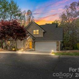 6047 Chaucer Lane