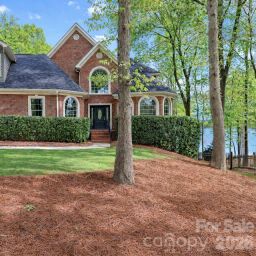 119 Shelter Cove Lane