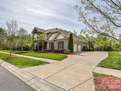 101 Enclave Boulevard pending home in The Falls At Weddington, Matthews, NC
