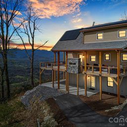 501 Wolf Pen Cliffs Road