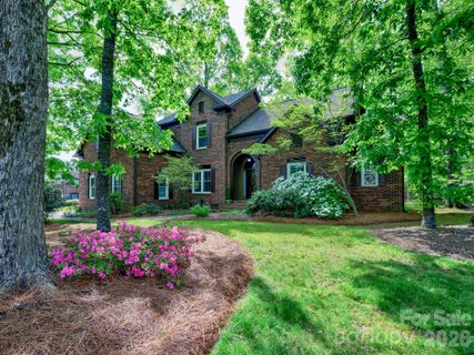 4601 Nobility Court pending home in Highland Creek, Charlotte, NC