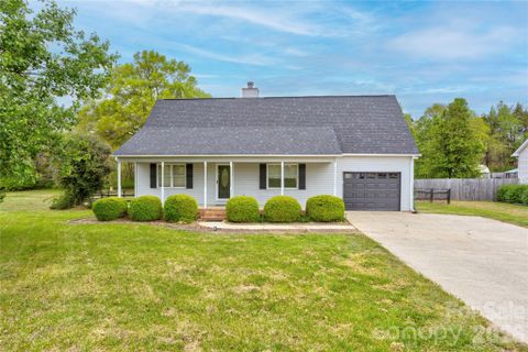 Homes in Vickers Plantation, Albemarle