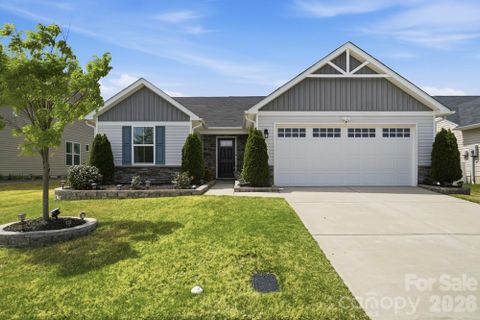 4281 Stream Dale Circle pending home in Hunton Forest, Concord, NC