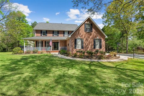 Homes in Victorian Hills, Richburg