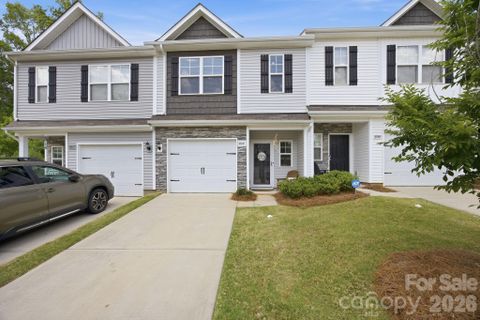10041 Brittondale Lane pending home in Townes At Kingstree, Charlotte, NC