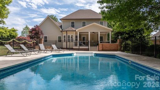 4525 18th Street Lane sold home in Forest Creek Estates, Hickory, NC