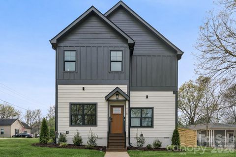 426 E 19th Street