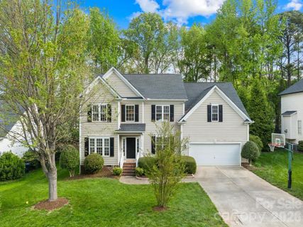 17028 Hampton Trace Road active home in Hampton Ridge, Huntersville, NC