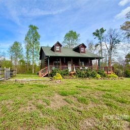 1142 Clearwater Parkway
