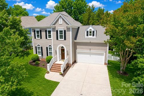 2806 Saintfield Place pending home in Beverly Crest, Charlotte, NC
