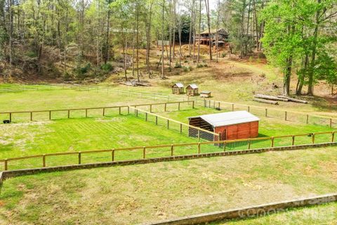 282 N Chase Lane