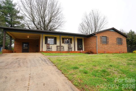 915 Woods Drive sold home in Park Grove, Statesville, NC