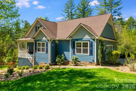 323 Daylily Drive sold home in Rebeccas Pond, Hendersonville, NC