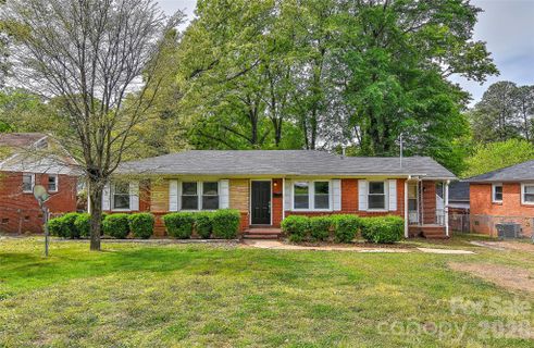 961 Clanton Road sold home in Rollingwood, Charlotte, NC