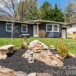 8 Hillview Road