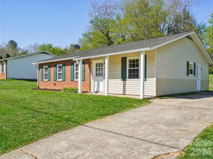 88 Lees Creek Road pending home in Mount Carmel Acres, Asheville, NC