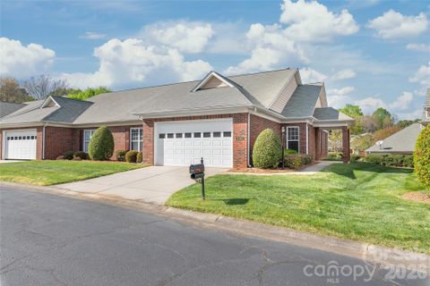 13440 Mint Lake Drive active home in Mint Lake Village, Matthews, NC