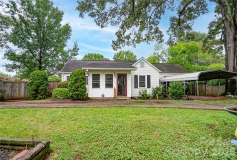 703 Dellinger Road active home in Westwood Heights, Shelby, NC