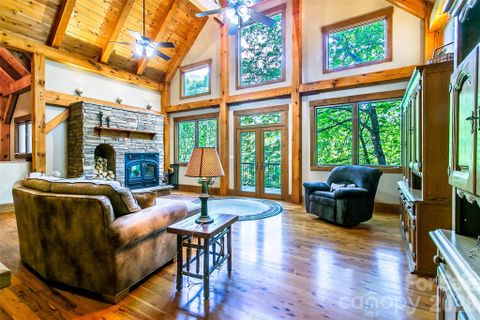 58 Great Aspen Way pending home in Laurel Ridge, Black Mountain, NC