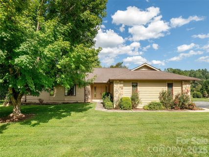 504 Crooked Creek Road pending home in Crooked Creek, Hendersonville, NC