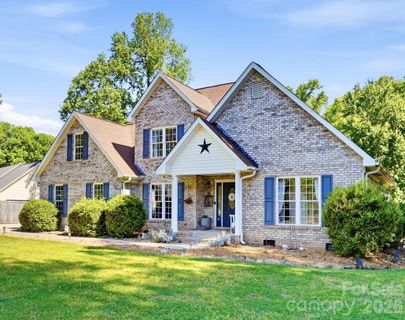 104 Ardmore Place active home in Blackberry Creek, Mooresville, NC