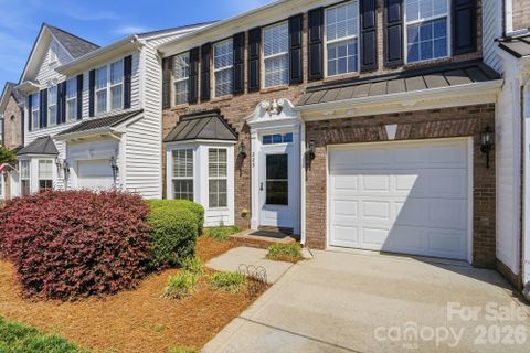 225 Horizon Circle active home in Sunset Point Townhomes, Rock Hill, SC