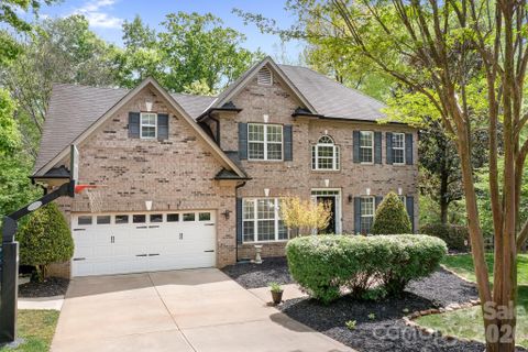 5617 Sugarcane Court sold home in Oxfordshire, Mint Hill, NC