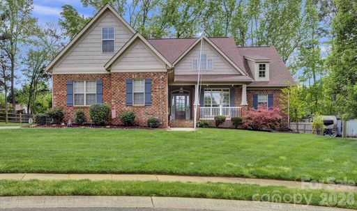2005 Brookhollow Court