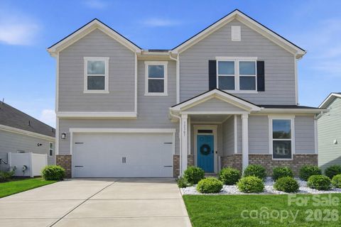 12307 Rowan Hill Drive pending home in The Hills, Huntersville, NC