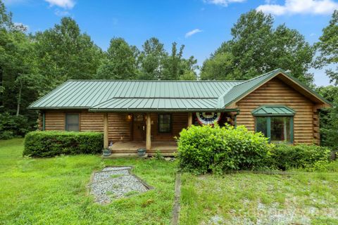 Homes in Little Warrior Mtn Estates, Saluda