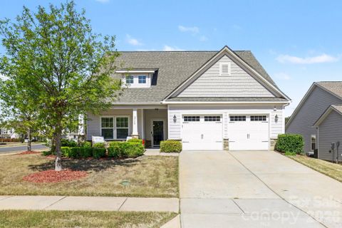2715 Watergarden Street active home in The Manors At Handsmill, York, SC
