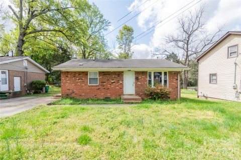 2019 Holly Street