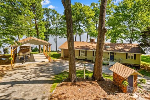 395 Rendleman Drive