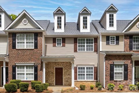 8619 Wandering Creek Way pending home in Bent Creek, Charlotte, NC