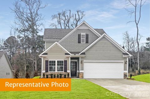 1290 Langston Lane active home in Country Club Village, Salisbury, NC
