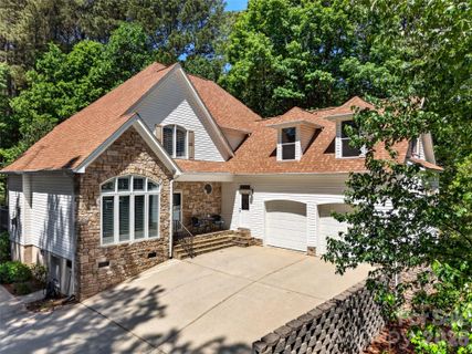 Homes in Somerset On Lake Norman, Terrell
