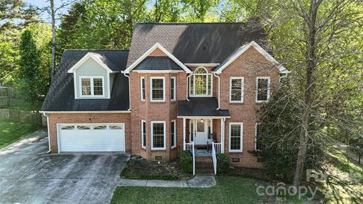 1625 Kiawah Court sold home in Riverwood Plantation, Gastonia, NC