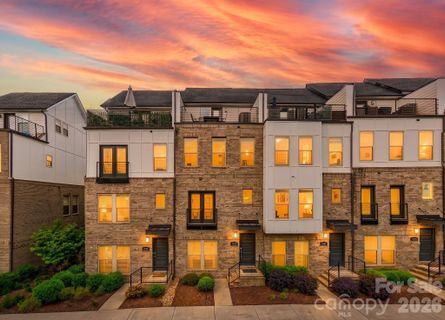 15036 New Amsterdam Lane pending home in Central Point, Charlotte, NC