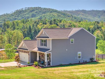 141 Amblers Knoll Road pending home in Amblers Chase, Weaverville, NC